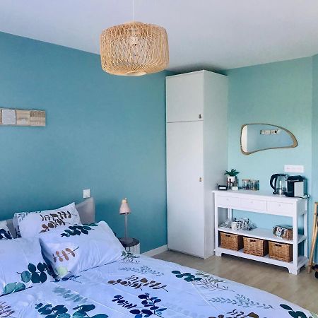 La Chapelle-Caro Au Petit Bonheur De Claire Et Jo Bed & Breakfast エクステリア 写真