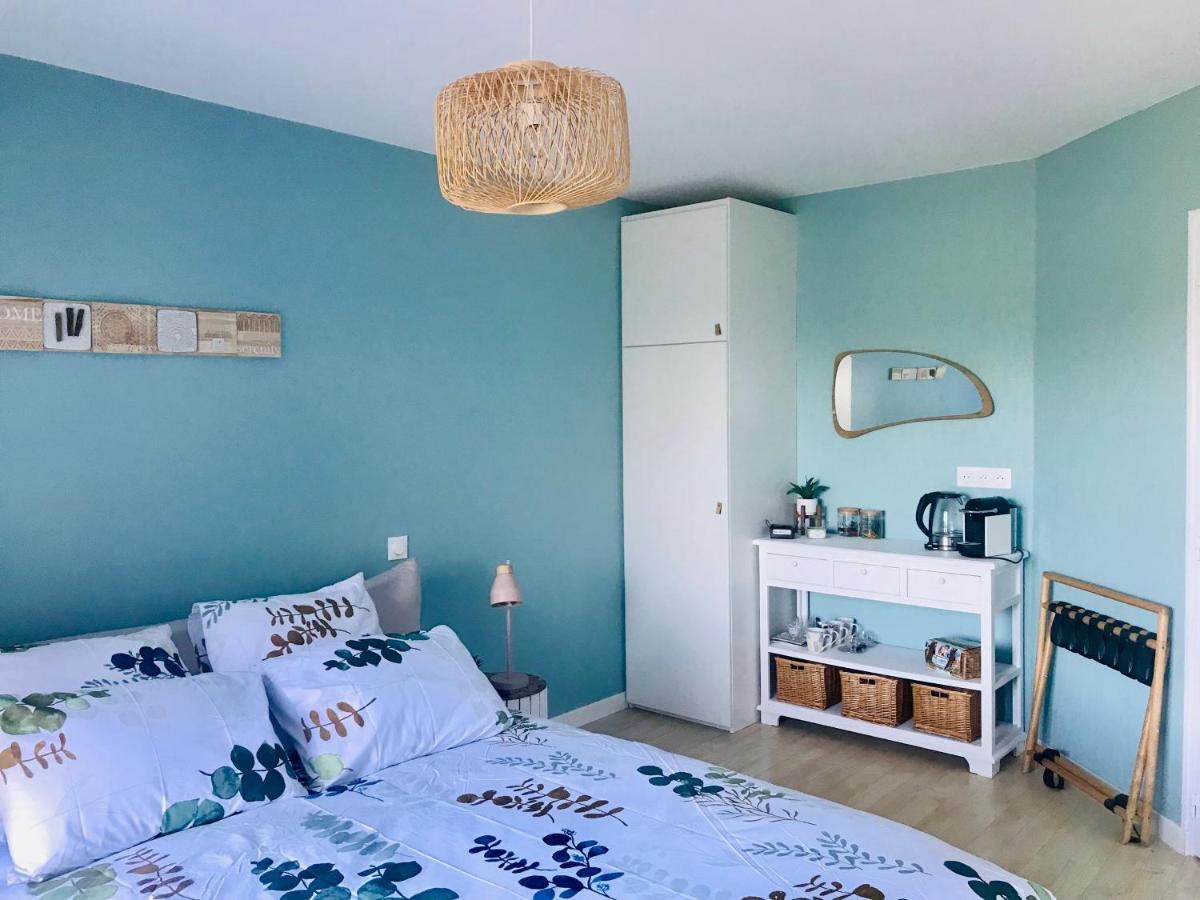 La Chapelle-Caro Au Petit Bonheur De Claire Et Jo Bed & Breakfast エクステリア 写真