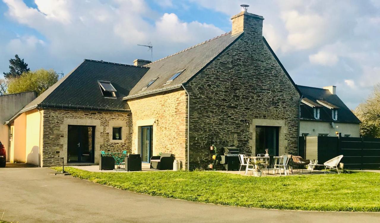 La Chapelle-Caro Au Petit Bonheur De Claire Et Jo Bed & Breakfast エクステリア 写真